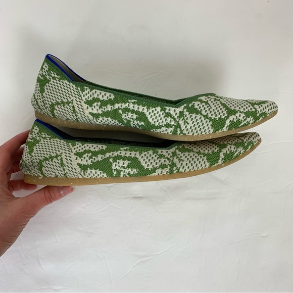 Rothy’s point flat shoes in meadow - Picture 9 of 11